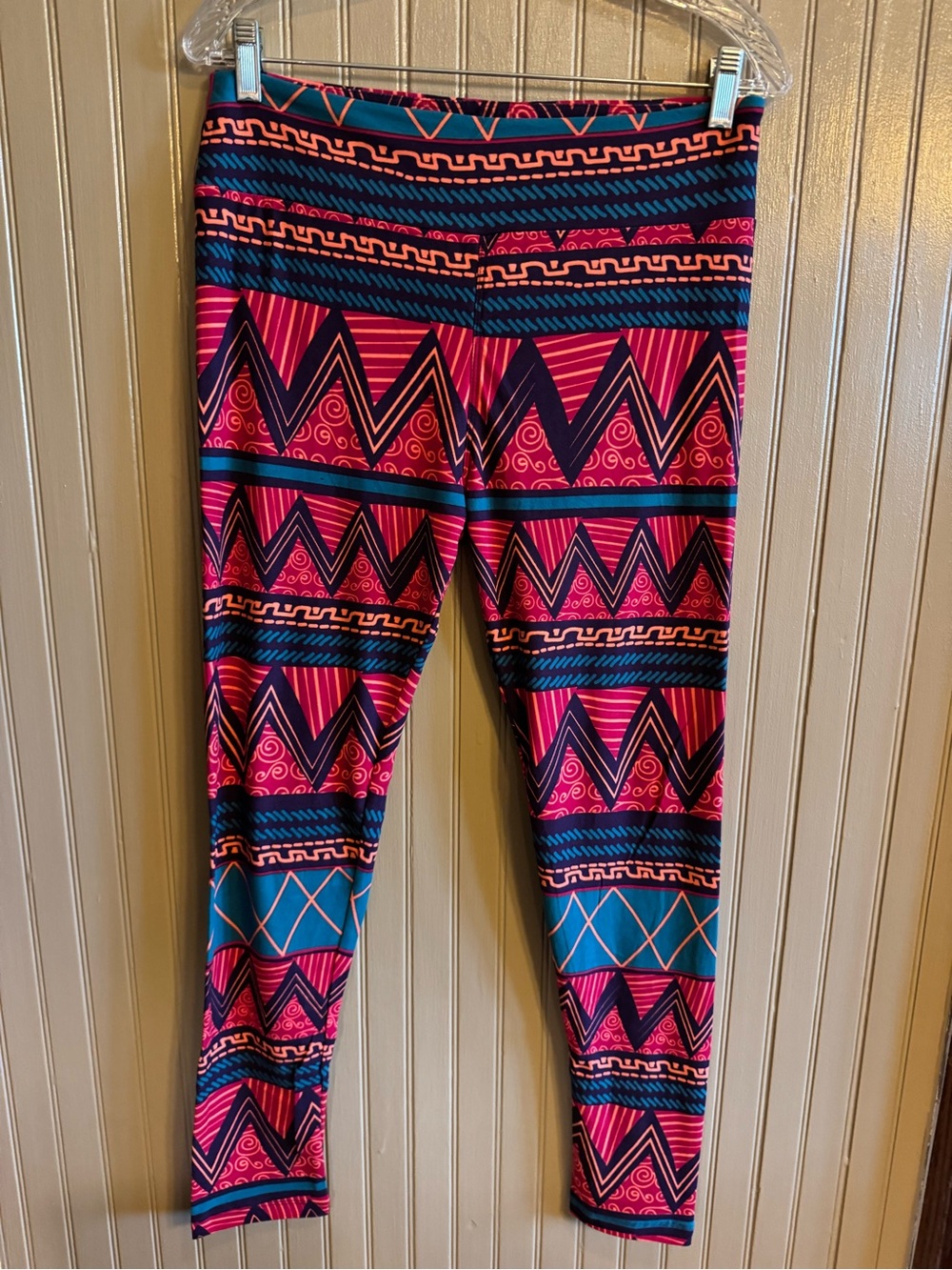 New LuLaRoe Pink & Teal Aztec-Style Leggings tall & curvy